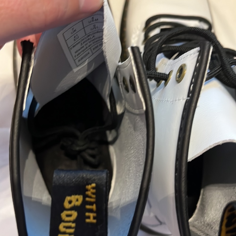 - Dr. Marten Zavala White Combat Boot NWOT - Picture 5 of 8